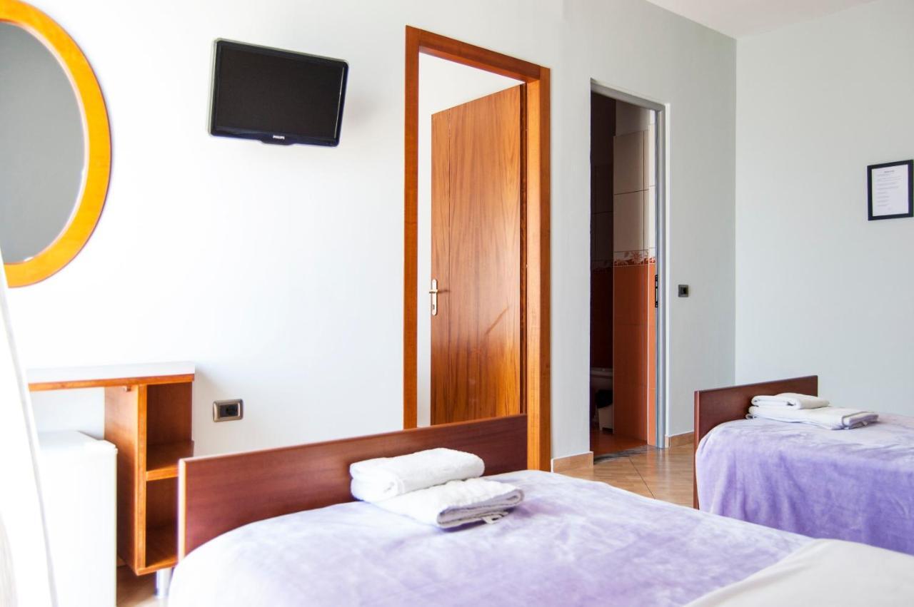 Dhima Hotel Himara Kültér fotó